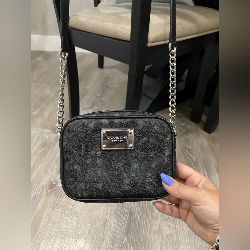 Michael Kors Logo small ID/Phone bag